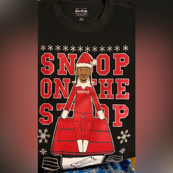 Dogg Supply by Snoop Dogg Holiday Crew Neck Fleece Sweatshirt Size Large - Picture 4 of 8